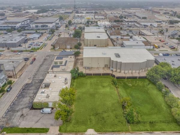 2728 Weisenberger Street, Fort Worth, TX 76107