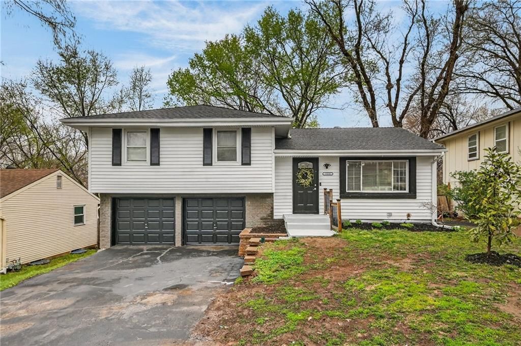 1604 67th Street, Kansas City, MO 64118 Main Photo
