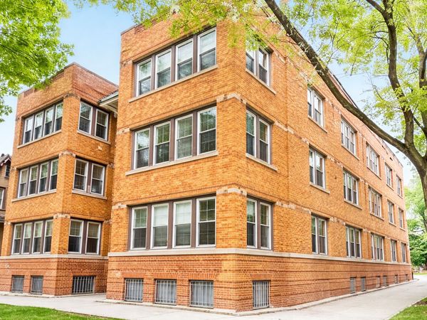 2302 W Sunnyside Avenue, Unit 2W, Chicago, IL 60625