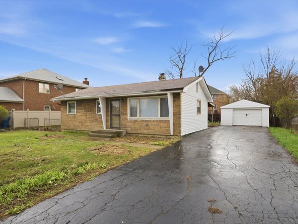 8516 Austin Avenue , Burbank, IL 60459