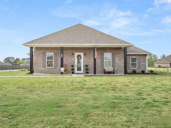 206 Liberty Dr, Leesville, LA 71446