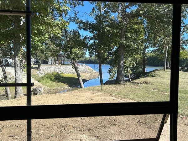 942 Lexi Ln , Clifton, TN 38425