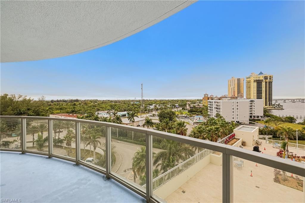 3000 Oasis Grand Blvd, Unit 701, Fort Myers, FL 33916 Photo