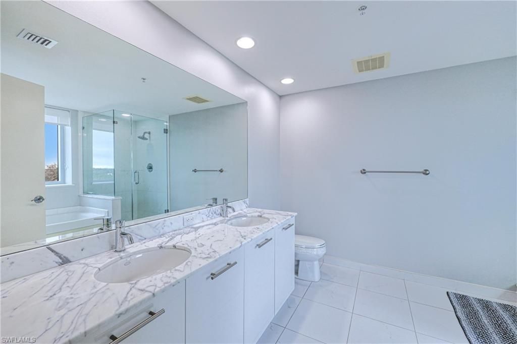 3000 Oasis Grand Blvd, Unit 701, Fort Myers, FL 33916 Photo