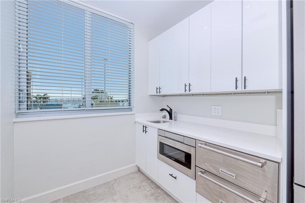 3000 Oasis Grand Blvd, Unit 701, Fort Myers, FL 33916 Photo