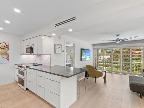 568 12th AVE S, Unit 568, NAPLES, FL 34102