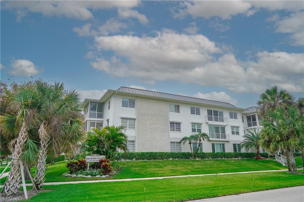 568 12th Ave S, Unit 568, Naples, FL 34102 Photo