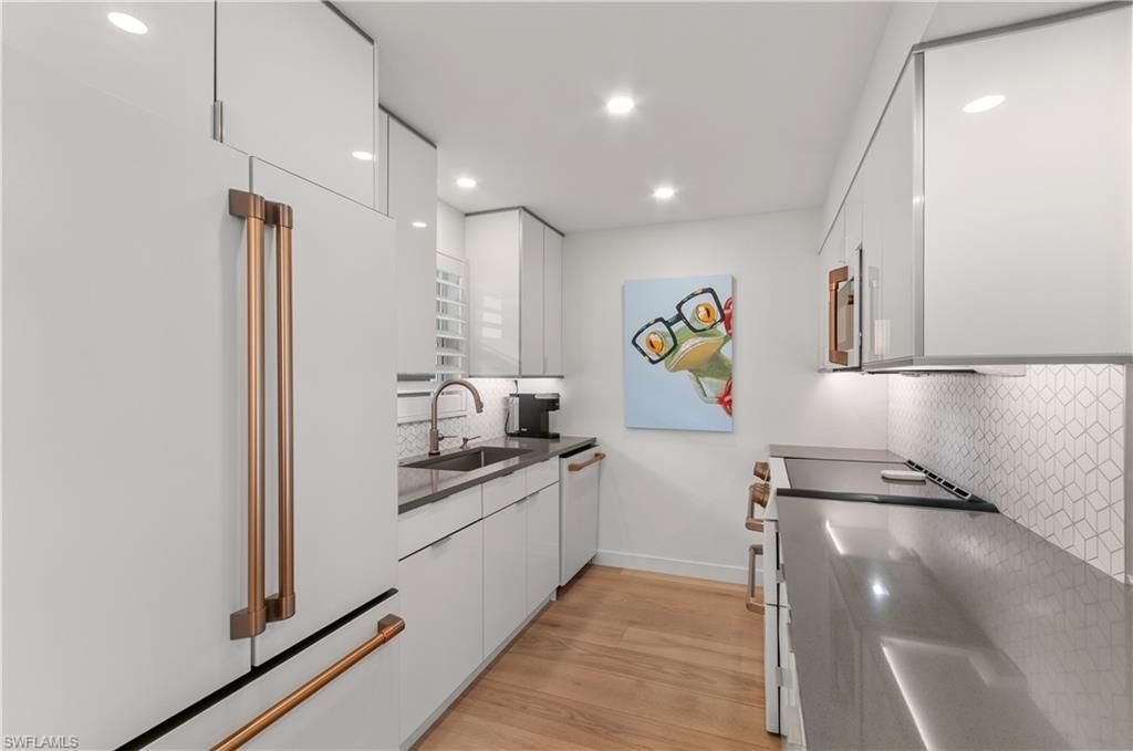 568 12th Ave S, Unit 568, Naples, FL 34102 Photo