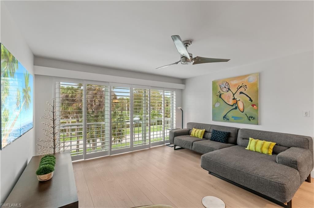 568 12th Ave S, Unit 568, Naples, FL 34102 Photo