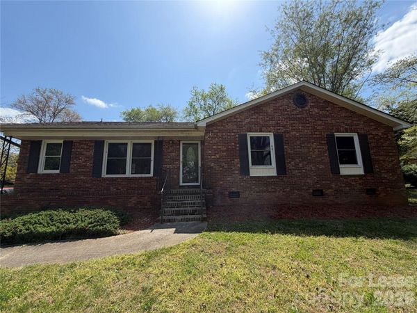 1180 Huntsmoor Drive , Gastonia, NC 28054