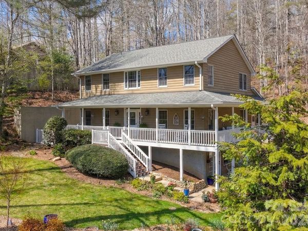 94 Squirrel Trail, Hendersonville, NC 28791