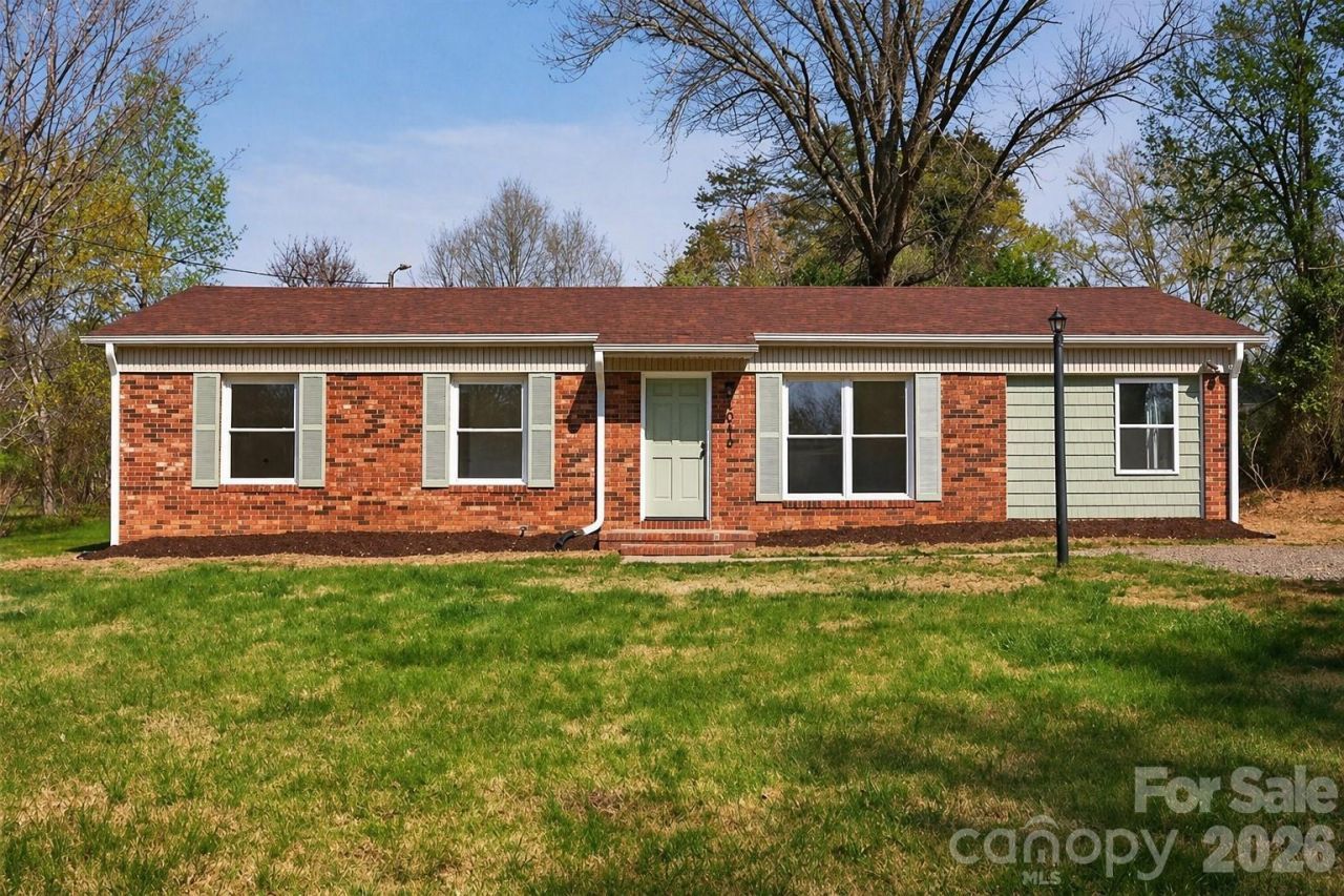 2016 Bryant Street, Madison, NC 27025 Main Photo