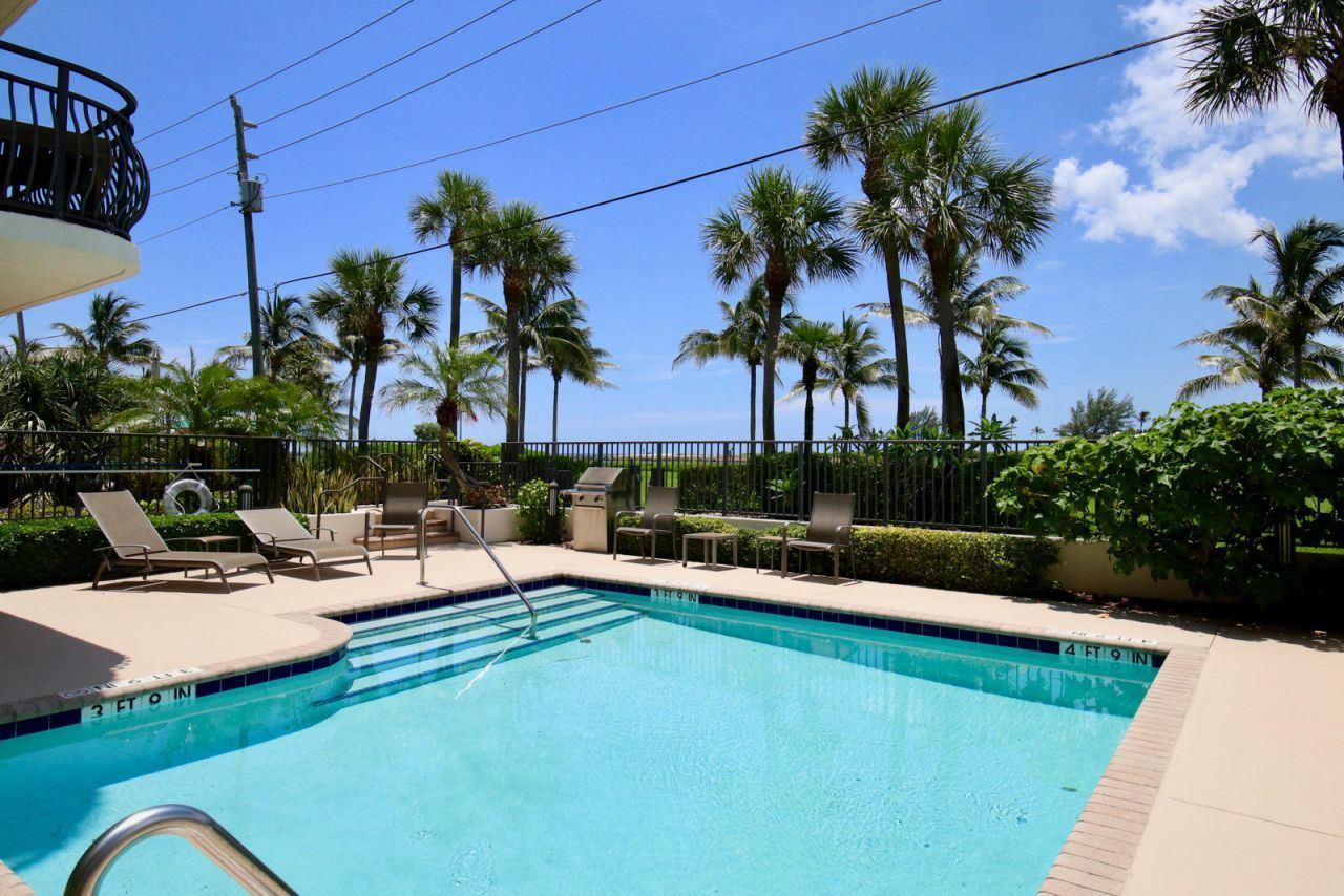 314 Inlet Way, Unit 303, Palm Beach Shores, FL 33404 Photo