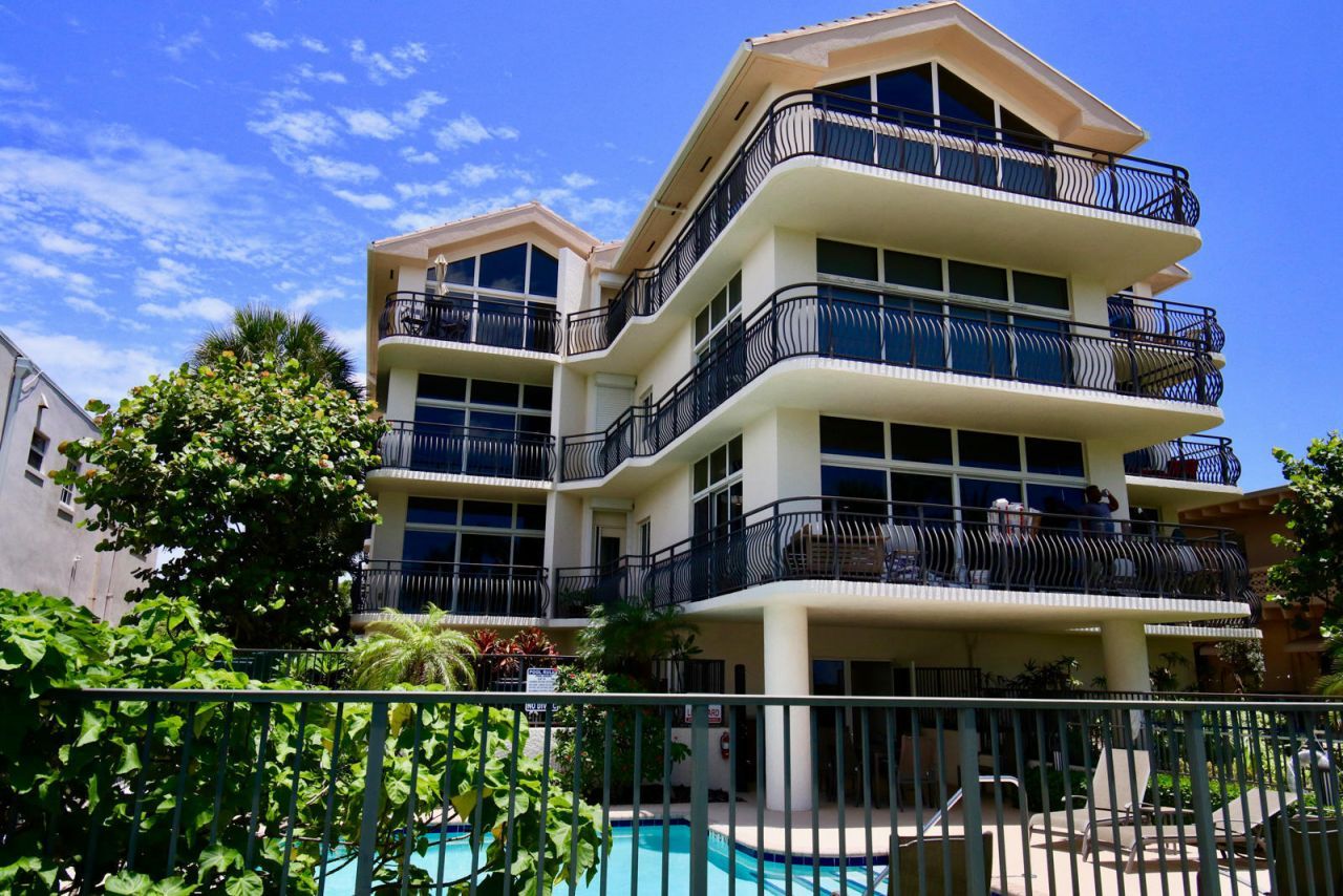 314 Inlet Way, Unit 303, Palm Beach Shores, FL 33404 Photo