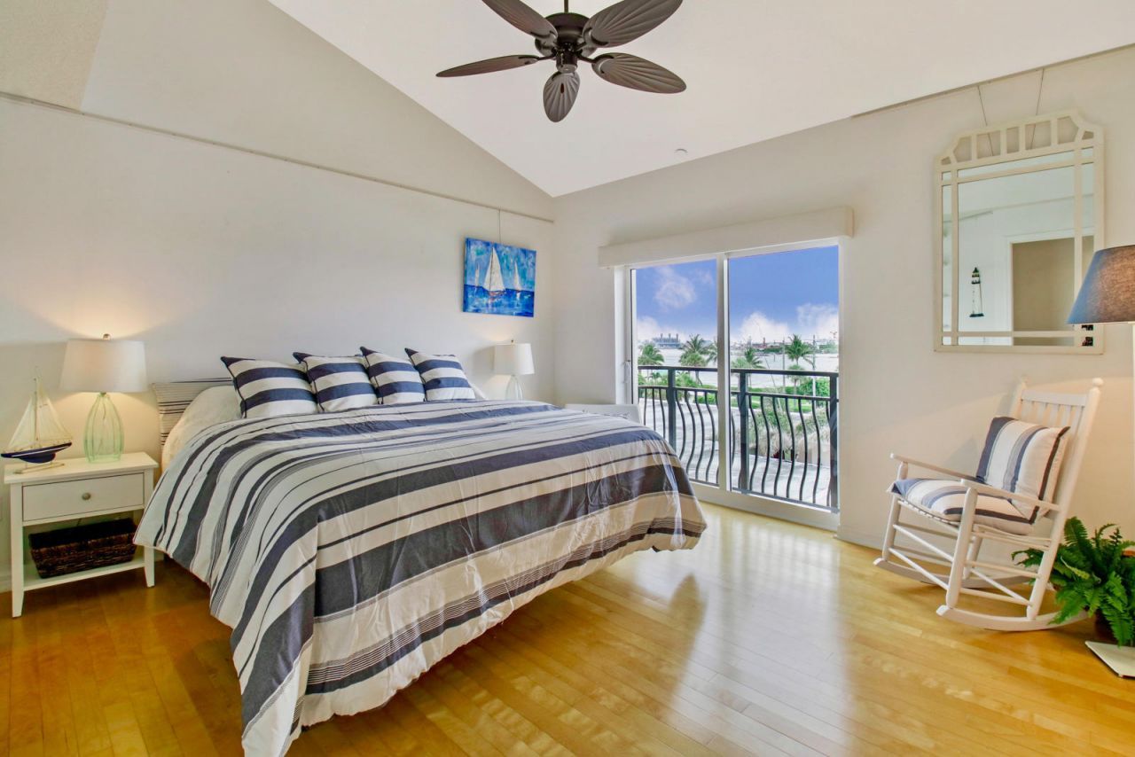 314 Inlet Way, Unit 303, Palm Beach Shores, FL 33404 Photo