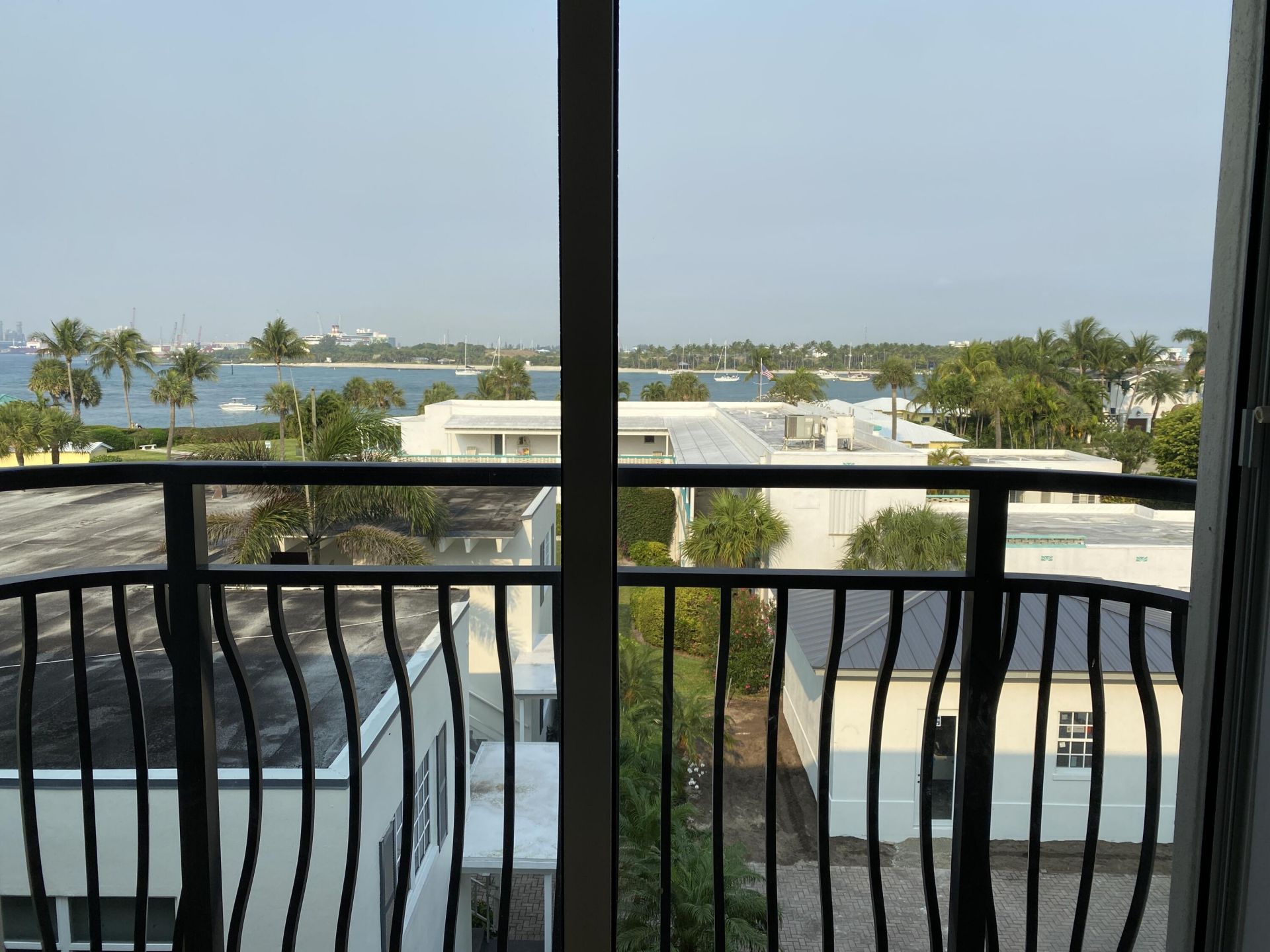 314 Inlet Way, Unit 303, Palm Beach Shores, FL 33404 Photo