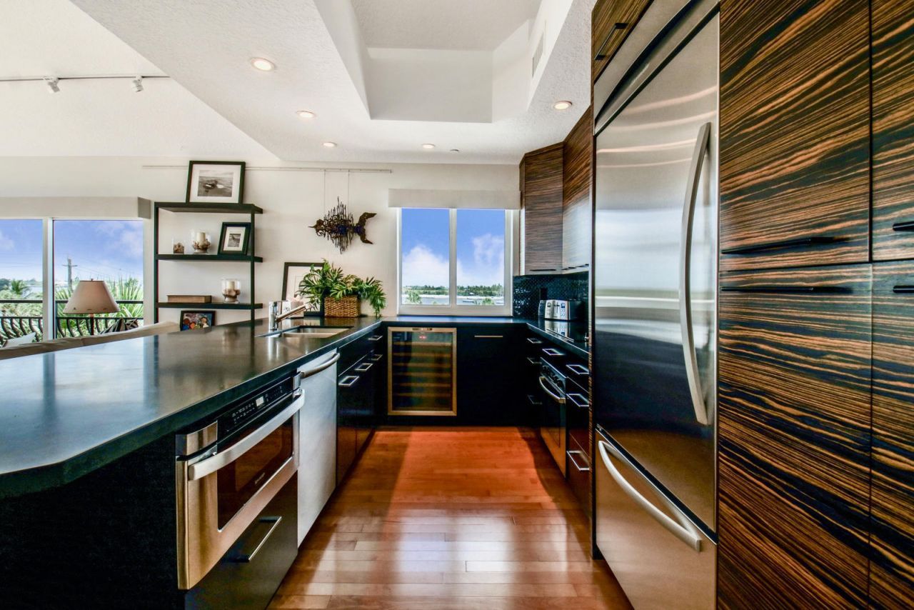 314 Inlet Way, Unit 303, Palm Beach Shores, FL 33404 Photo