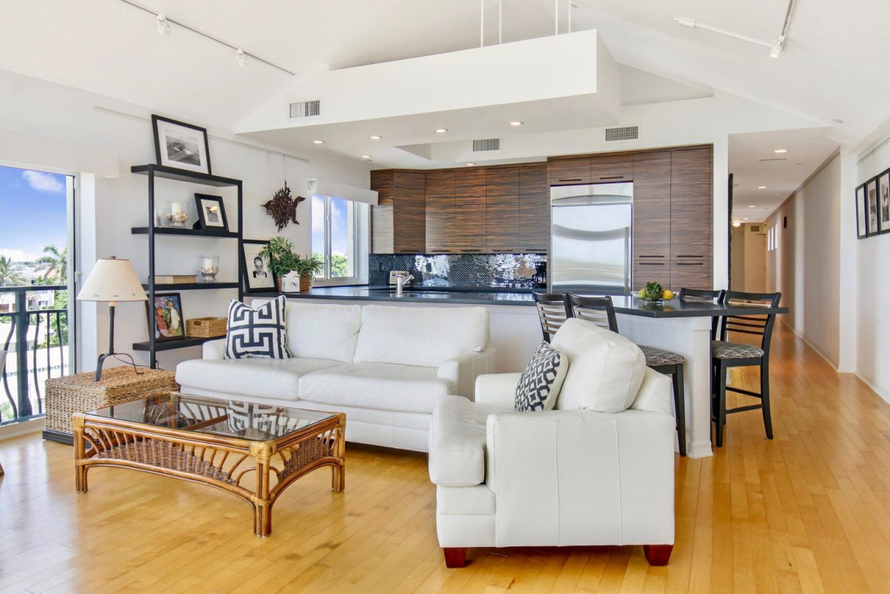 314 Inlet Way, Unit 303, Palm Beach Shores, FL 33404 Photo