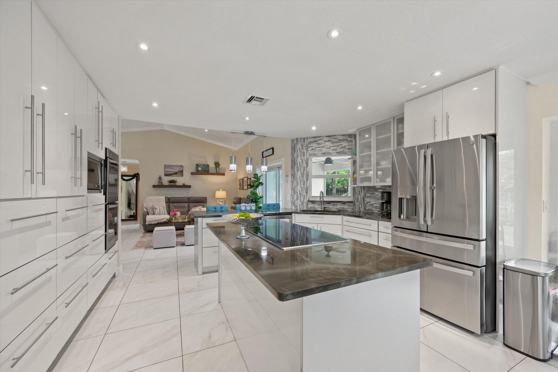 1064 Raintree Lane, Wellington, FL 33414 Photo