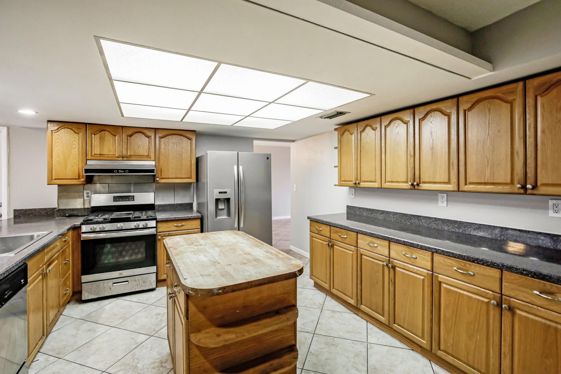 8460 Southampton Drive, Miramar, FL 33025 Photo