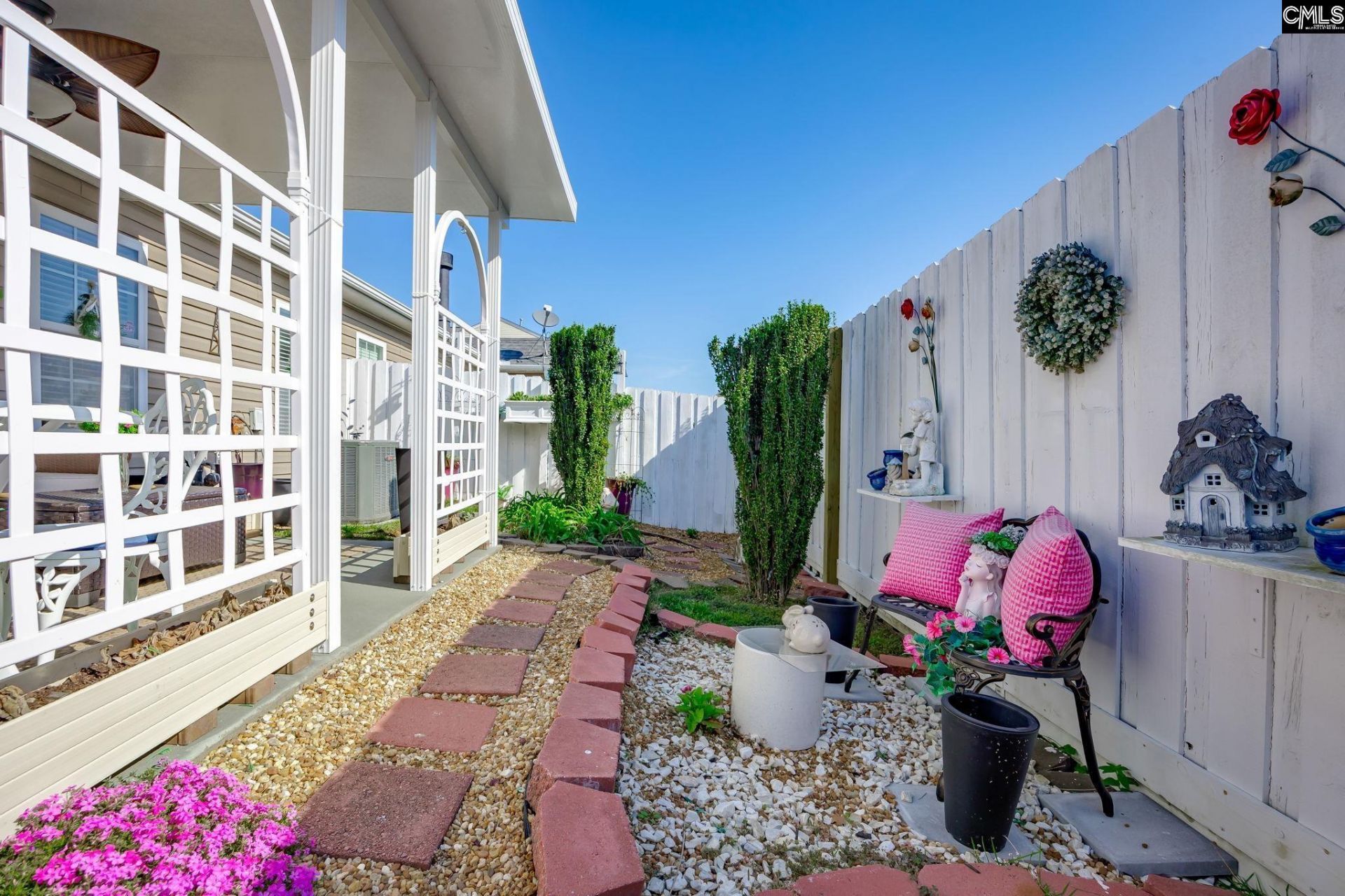 542 Dawsons Park Way Photo 37