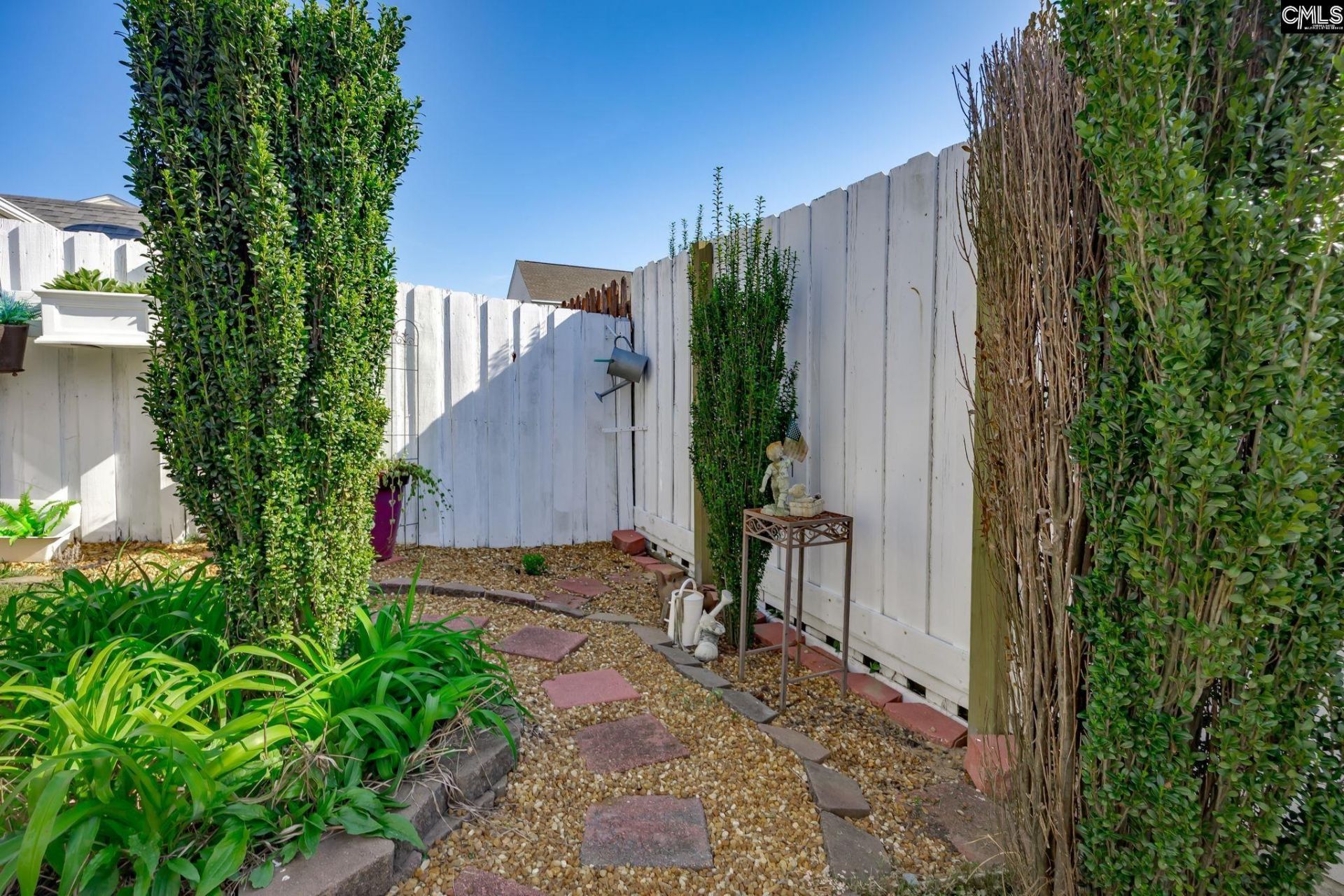 542 Dawsons Park Way Photo 39