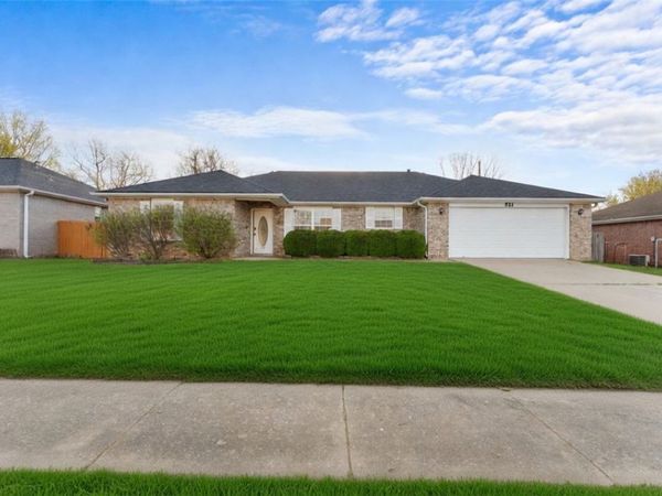 521 Prairie Street , Lowell, AR 72745