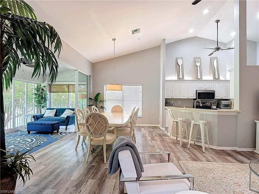5125 Cedar Springs Dr, Unit 204, Naples, FL 34110 Photo