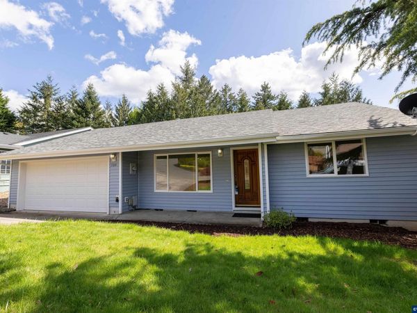 384 Lower LaVista Ct NW, Salem, OR 97304