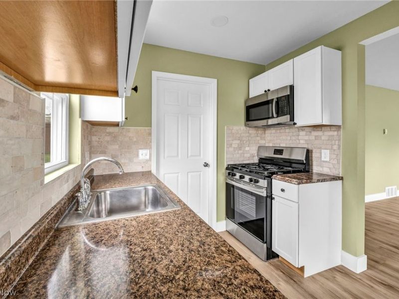 15812 Eleanore Drive , Cleveland, OH 44135 Photo 16