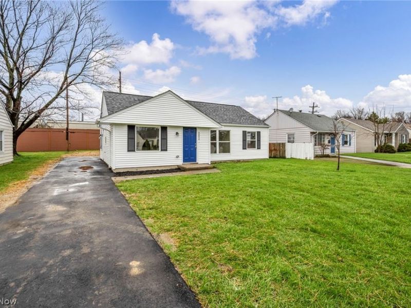 15812 Eleanore Drive , Cleveland, OH 44135 Photo 2