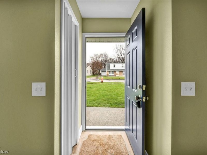 15812 Eleanore Drive , Cleveland, OH 44135 Photo 4