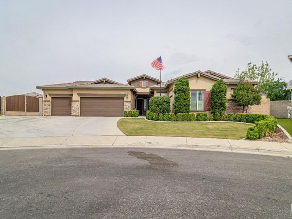 701 Christensen Court, Bakersfield, CA 93314