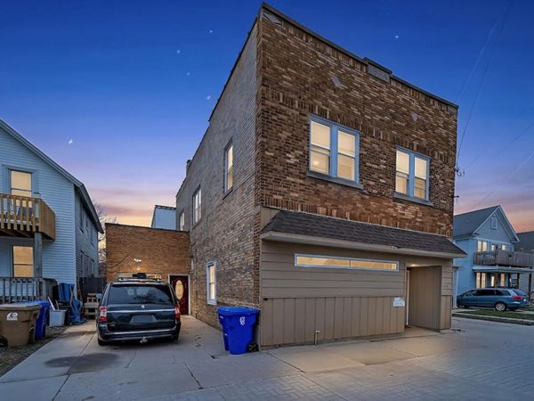 3828 14th AVENUE, Kenosha, WI 53140