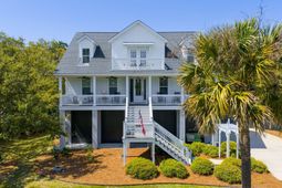 1541 Periwinkle Drive photo 4