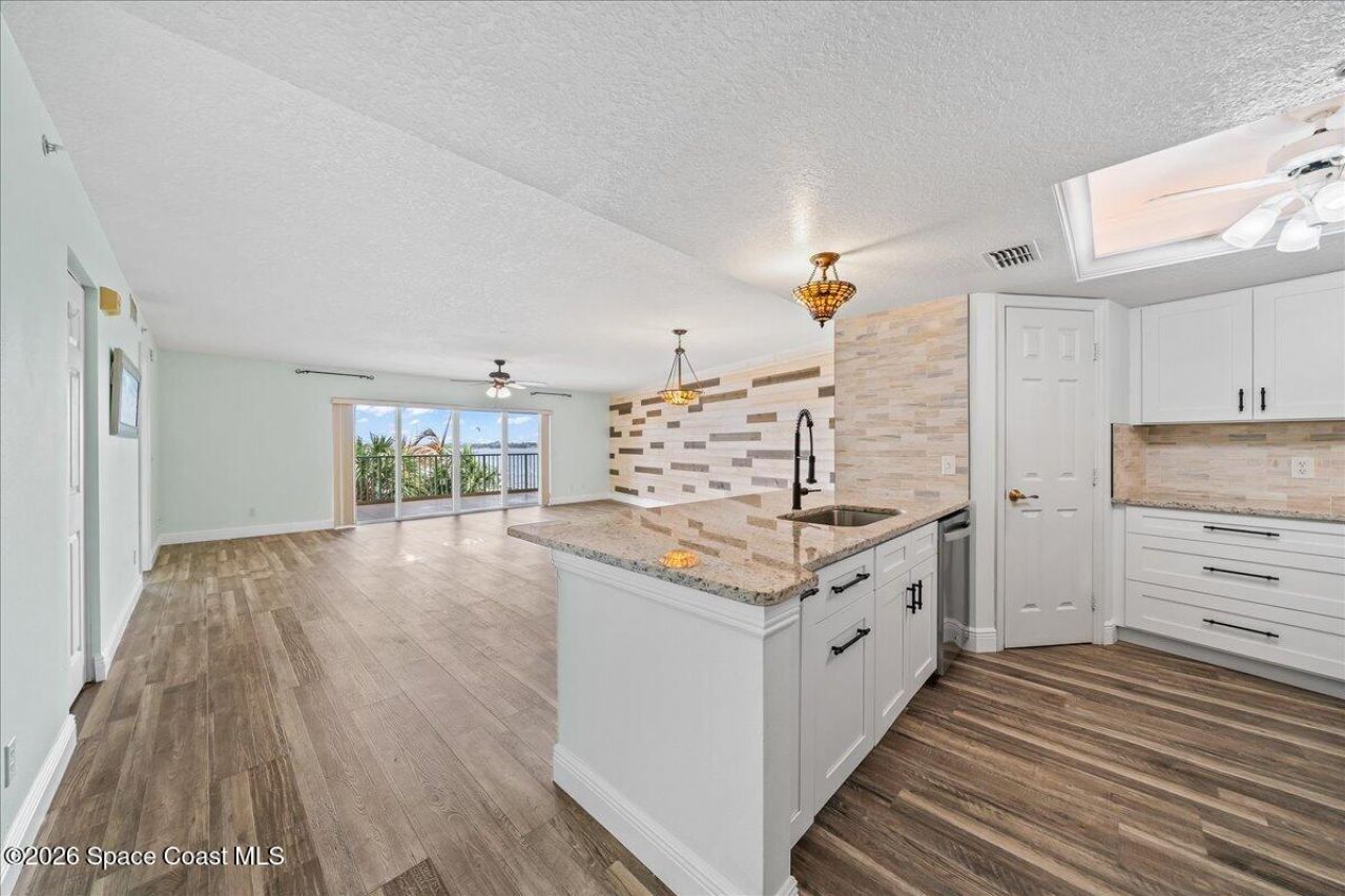 102 Riverside Drive, Unit 203, Cocoa, FL 32922 Photo
