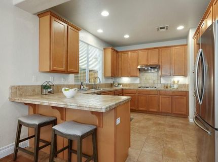946 Campfire Cir, Rocklin, CA 95765 Photo