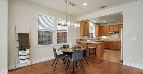 946 Campfire Cir, Rocklin, CA 95765 Photo