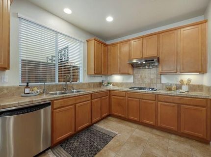 946 Campfire Cir, Rocklin, CA 95765 Photo
