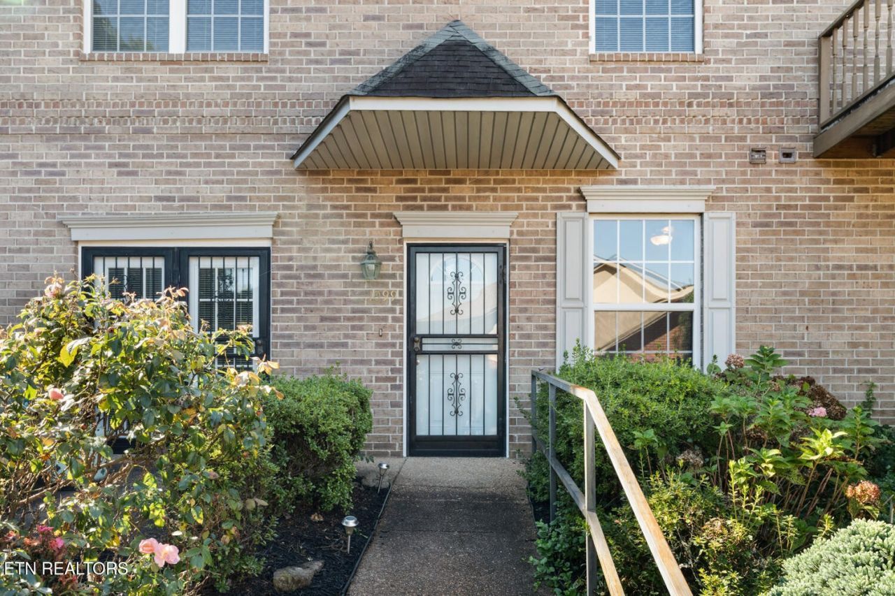 1099 Brentwood Way , Kingston, TN 37763 Main Photo