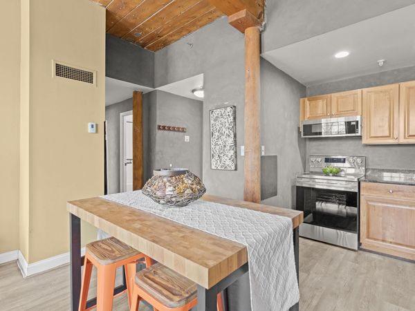 335 Cypress Street, Unit 2-S, Manchester, NH 03103