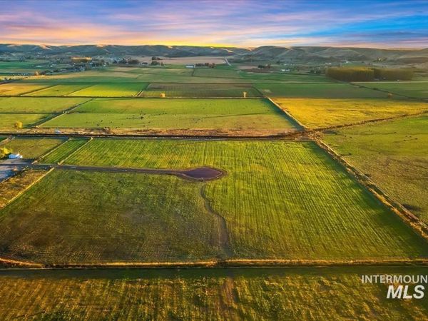 10160 W Clear View Ln, Emmett, ID 83617