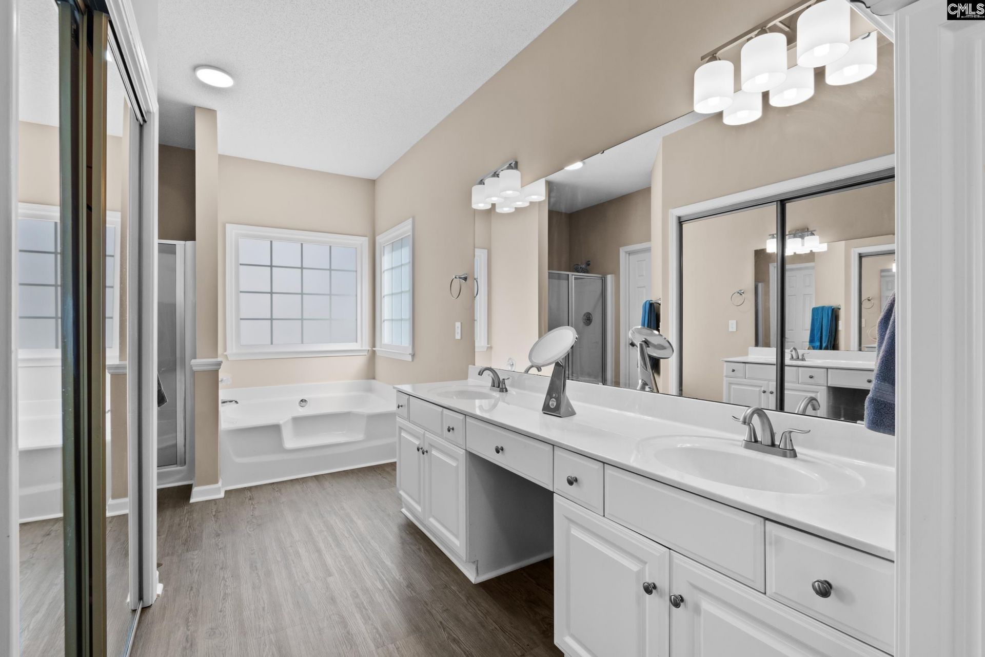 6 Holly Hedge Court  Photo 24