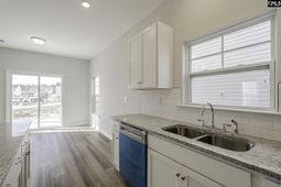 618 Forsythe Lane  photo 4