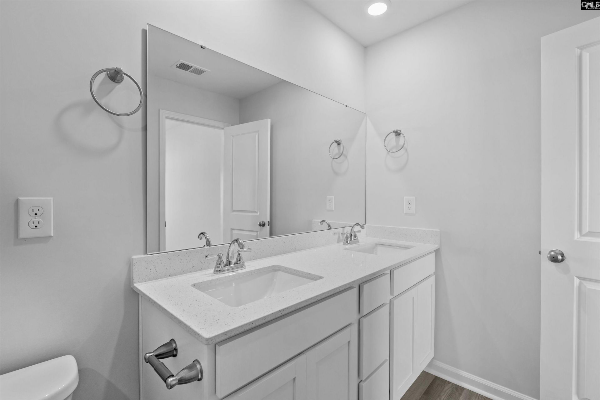 645 Forsythe Lane Photo 17