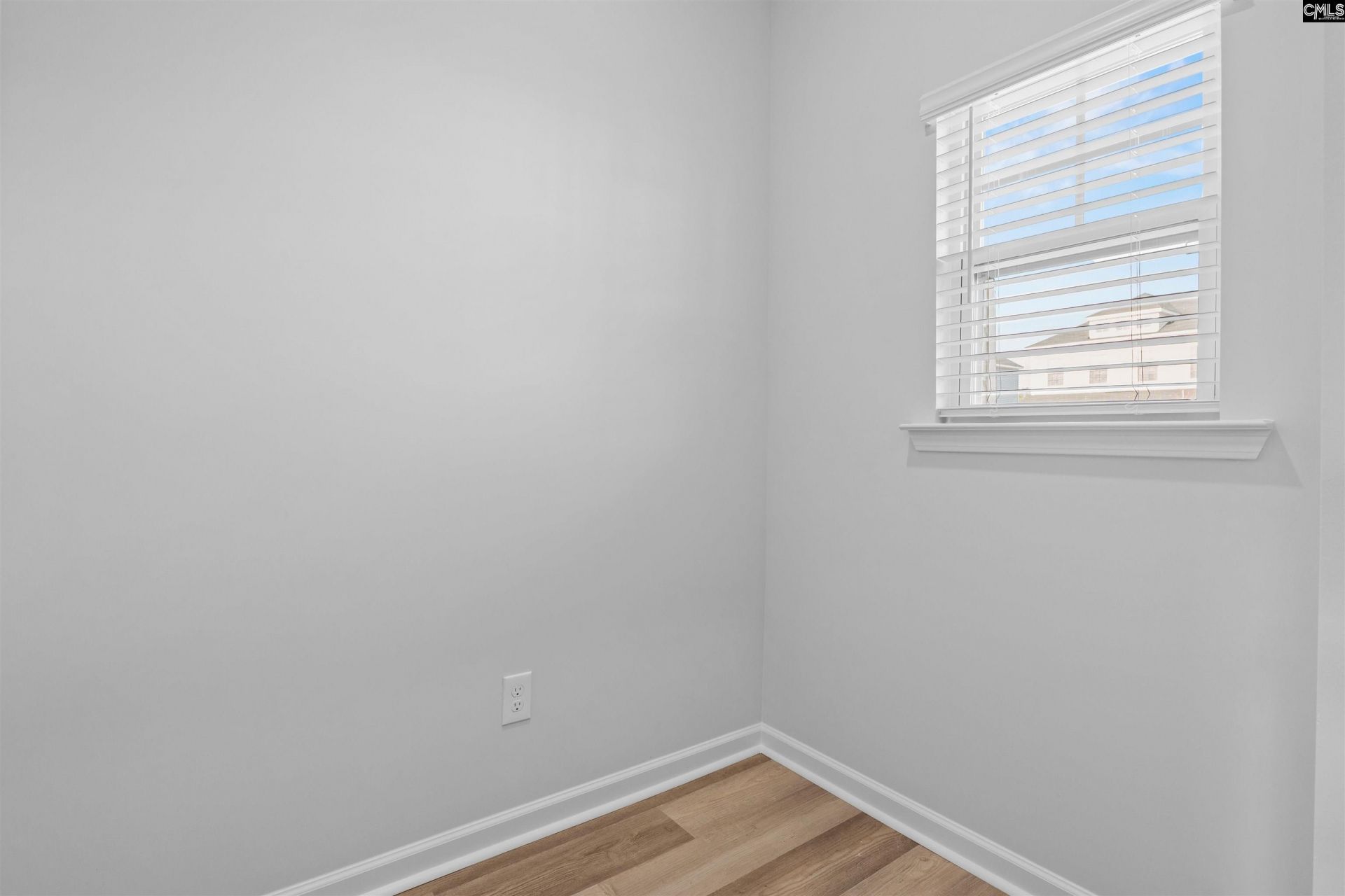 645 Forsythe Lane Photo 28