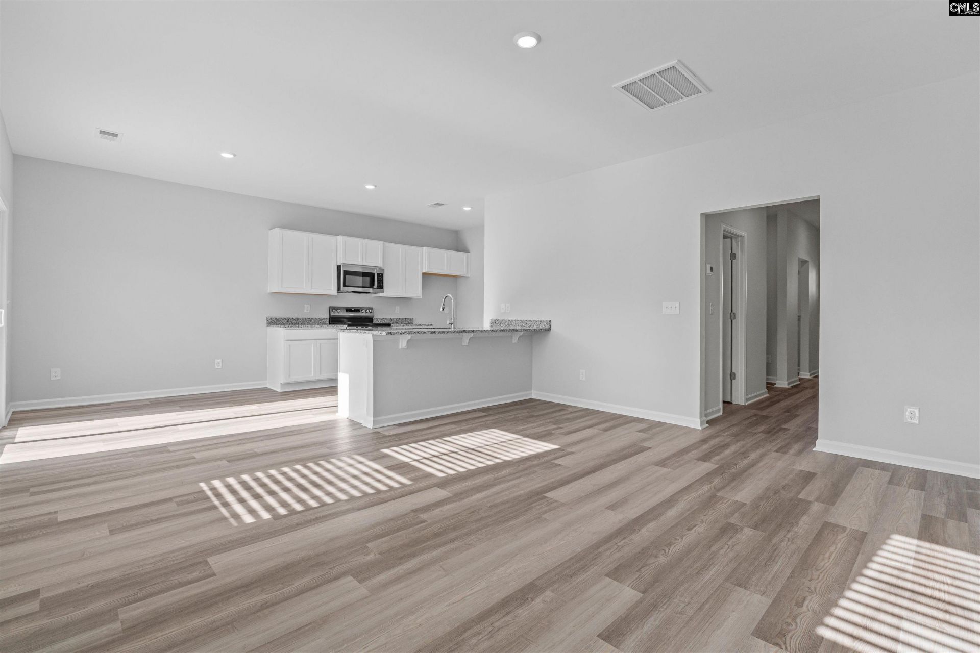 645 Forsythe Lane Photo 7