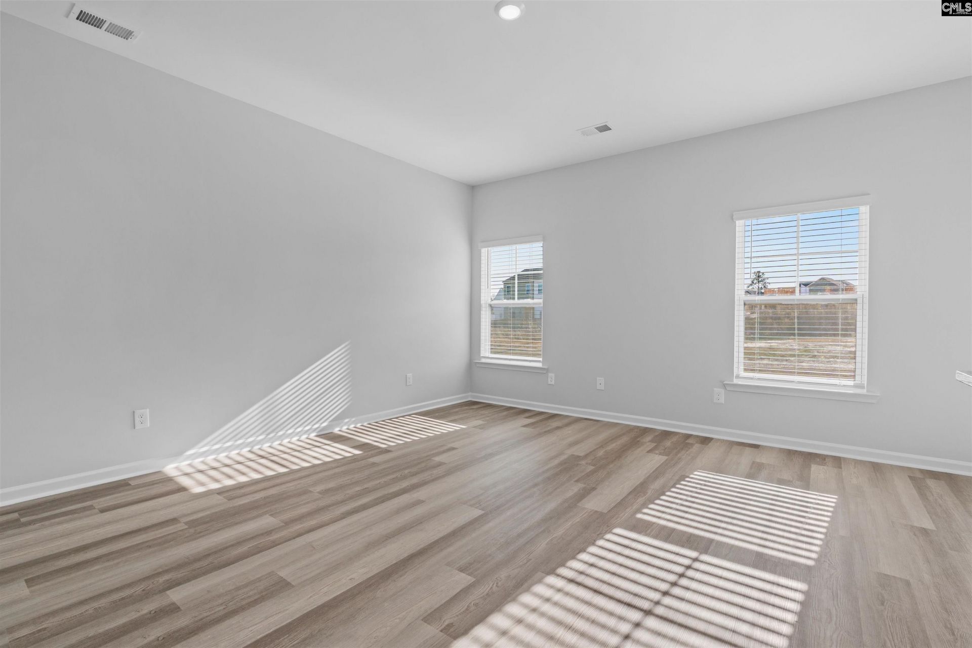 645 Forsythe Lane Photo 8