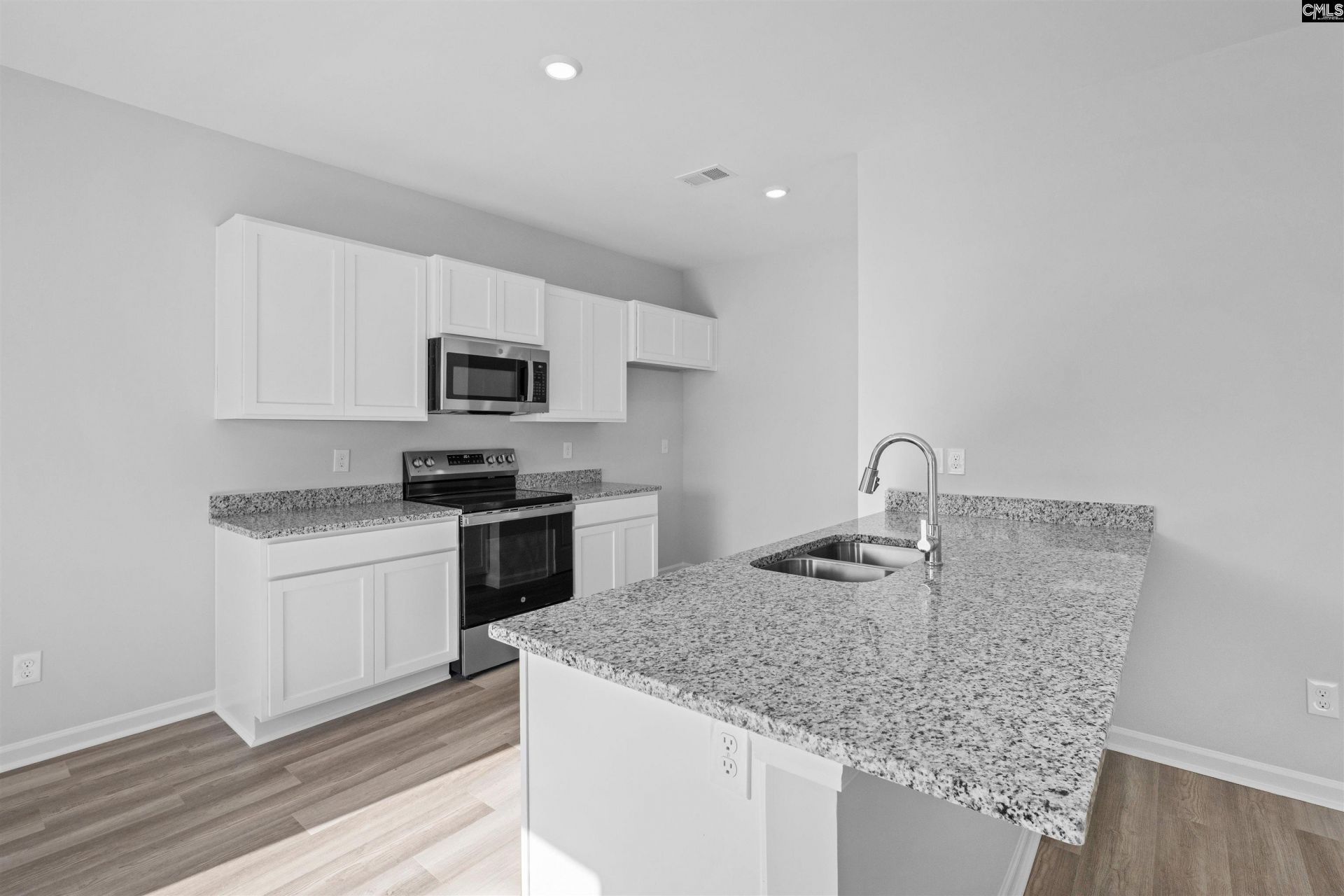 645 Forsythe Lane Photo 9