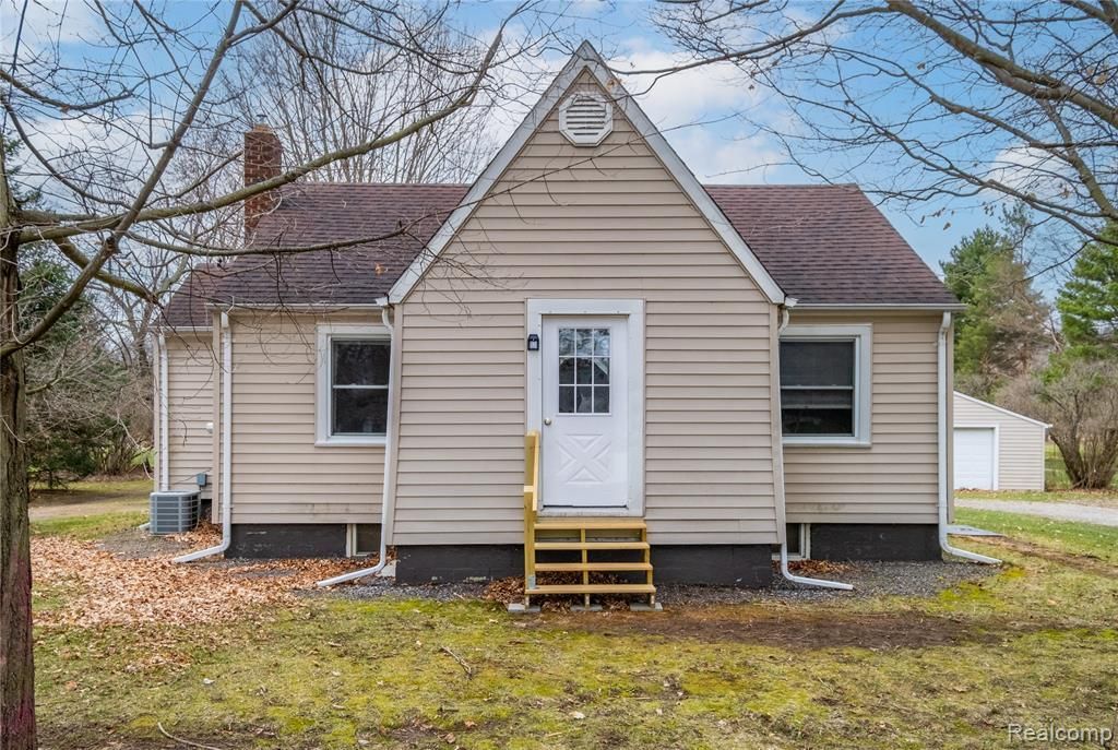 8219 N Genesee Road , Genesee Township, MI 48458 Main Photo